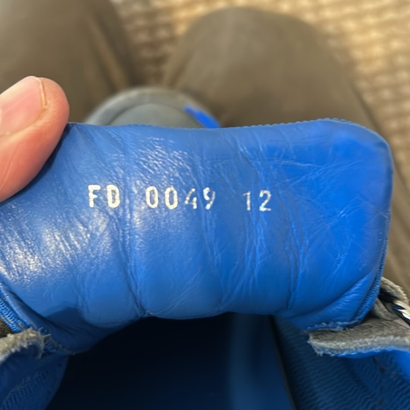 Louis Vuitton Men’s size 12 sneakers - Picture 5 of 5